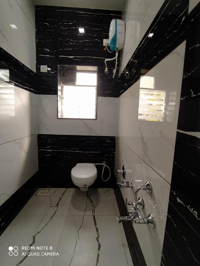 Oyo 80228 Hotel Richa Halol Ngoại thất bức ảnh