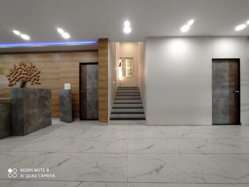 Oyo 80228 Hotel Richa Halol Ngoại thất bức ảnh